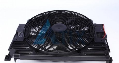 Вентилятор радіатору BMW X5 3.0d 01- (з дифузором) NRF 47217 (фото 1)