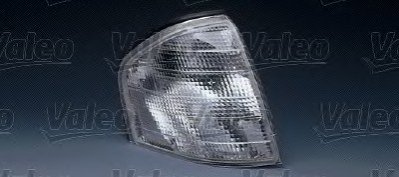 Указатель поворота передний правый MERCEDES-BENZ C-Class (W/S 202) 93-01, A2028261043, 2028261043 Valeo 085297